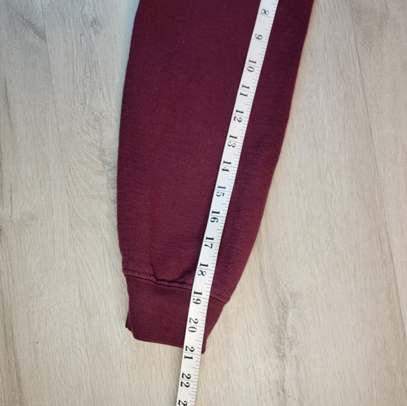Obey Women Size Small Pullover Sweatshirt Burgundy Long Sleeve Crewneck Spellout - Picture 2 of 7